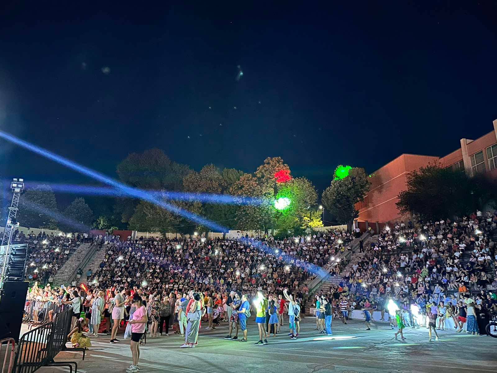  Хасково изпя вчените български песни с Кристина Димитрова и Тоника Сухопътни войски 